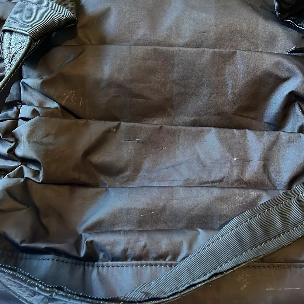 Lululemon gym / travel / diaper bag - Picture 6 of 8